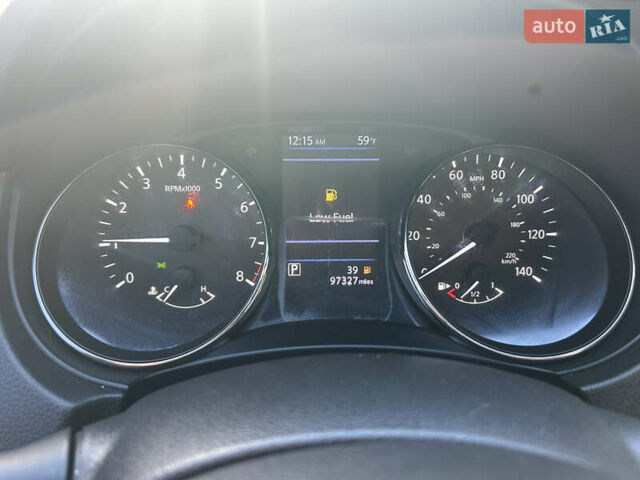 Красный Ниссан Rogue Sport, объемом двигателя 2 л и пробегом 155 тыс. км за 15500 $, фото 31 на Automoto.ua