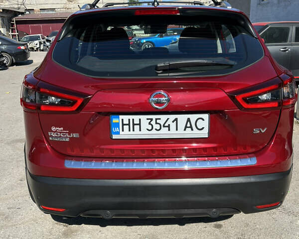 Красный Ниссан Rogue Sport, объемом двигателя 2 л и пробегом 114 тыс. км за 14700 $, фото 2 на Automoto.ua