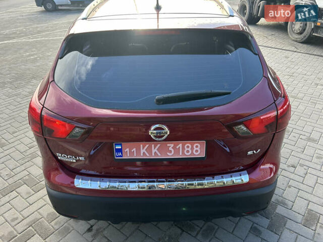 Красный Ниссан Rogue Sport, объемом двигателя 2 л и пробегом 155 тыс. км за 15500 $, фото 21 на Automoto.ua