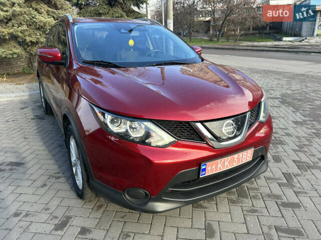 Красный Ниссан Rogue Sport, объемом двигателя 2 л и пробегом 155 тыс. км за 15500 $, фото 10 на Automoto.ua