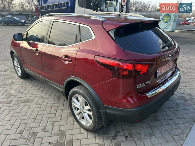 Красный Ниссан Rogue Sport, объемом двигателя 2 л и пробегом 155 тыс. км за 15500 $, фото 16 на Automoto.ua