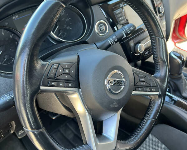 Красный Ниссан Rogue Sport, объемом двигателя 2 л и пробегом 114 тыс. км за 14700 $, фото 10 на Automoto.ua
