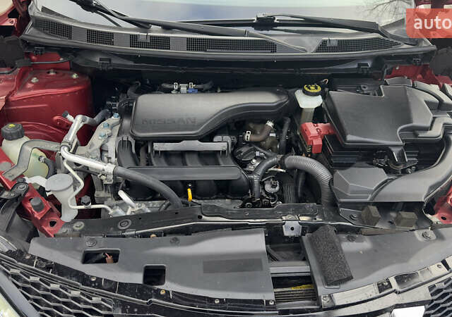 Красный Ниссан Rogue Sport, объемом двигателя 2 л и пробегом 140 тыс. км за 13500 $, фото 17 на Automoto.ua