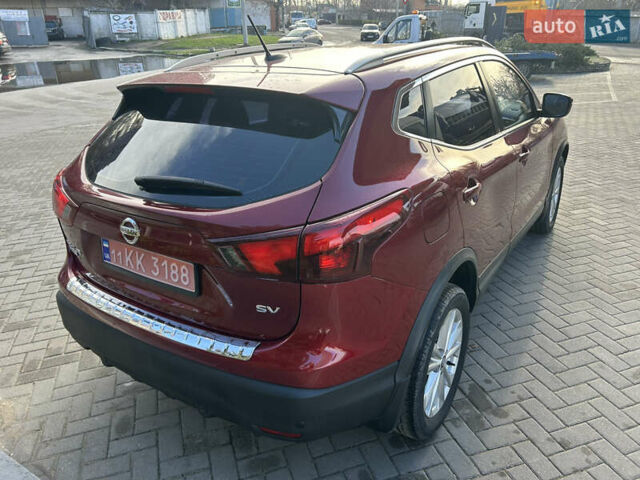 Красный Ниссан Rogue Sport, объемом двигателя 2 л и пробегом 155 тыс. км за 15500 $, фото 18 на Automoto.ua