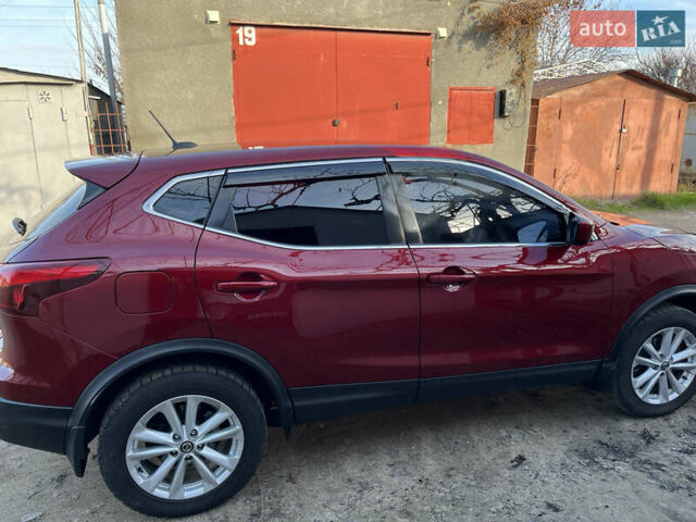Красный Ниссан Rogue Sport, объемом двигателя 2 л и пробегом 117 тыс. км за 14500 $, фото 8 на Automoto.ua