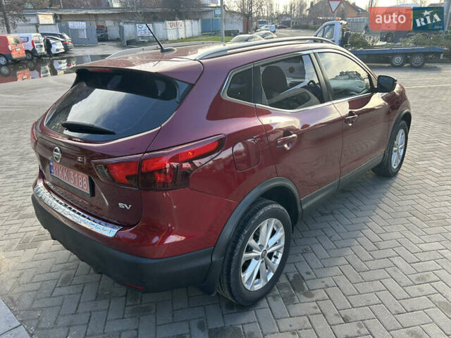 Красный Ниссан Rogue Sport, объемом двигателя 2 л и пробегом 155 тыс. км за 15500 $, фото 19 на Automoto.ua