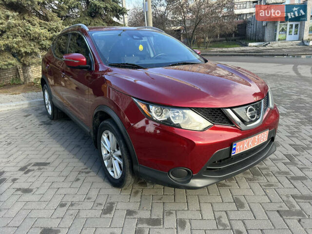 Красный Ниссан Rogue Sport, объемом двигателя 2 л и пробегом 155 тыс. км за 15500 $, фото 11 на Automoto.ua