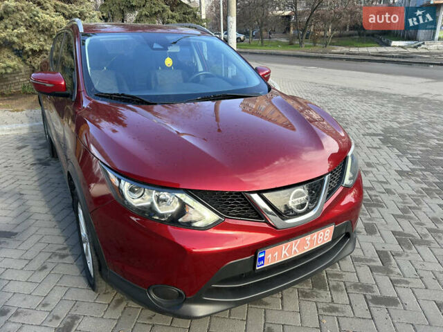 Красный Ниссан Rogue Sport, объемом двигателя 2 л и пробегом 155 тыс. км за 15500 $, фото 9 на Automoto.ua