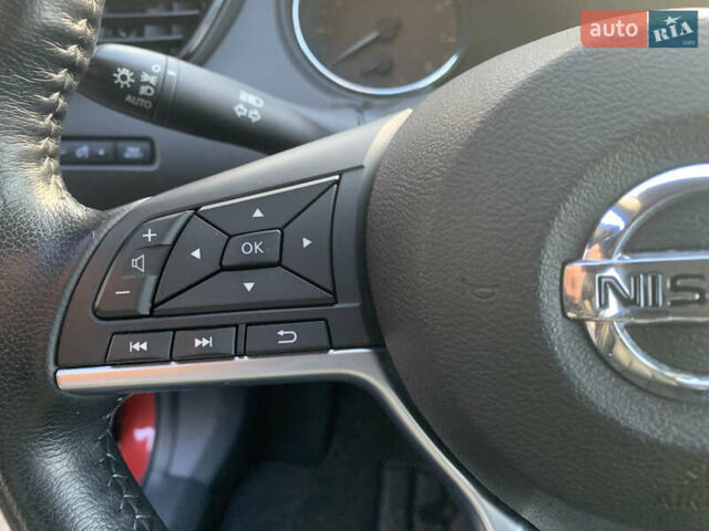 Красный Ниссан Rogue Sport, объемом двигателя 2 л и пробегом 63 тыс. км за 14900 $, фото 12 на Automoto.ua