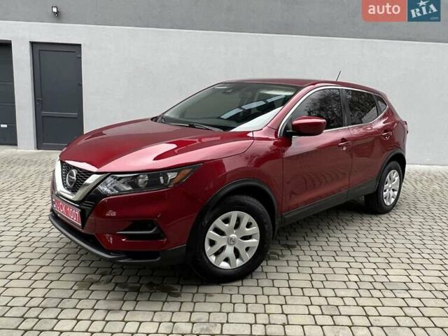 Красный Ниссан Rogue Sport, объемом двигателя 2 л и пробегом 231 тыс. км за 13200 $, фото 4 на Automoto.ua