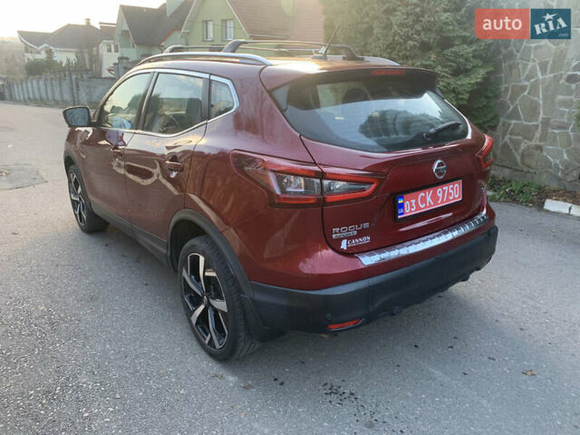 Красный Ниссан Rogue Sport, объемом двигателя 2 л и пробегом 63 тыс. км за 14900 $, фото 3 на Automoto.ua