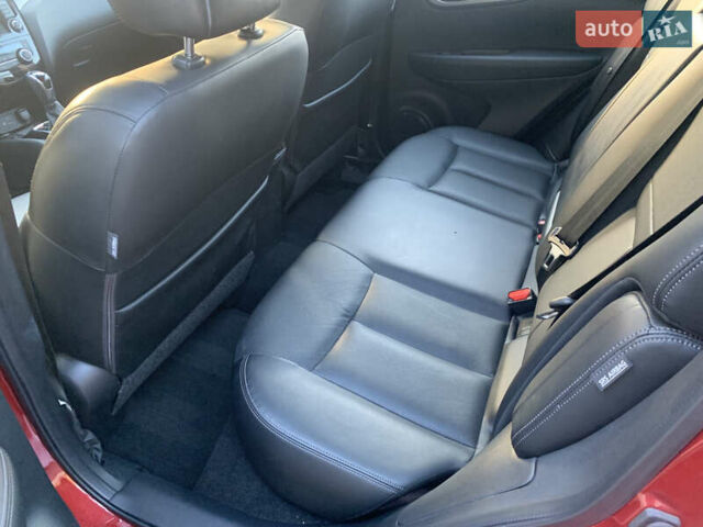 Красный Ниссан Rogue Sport, объемом двигателя 2 л и пробегом 63 тыс. км за 14900 $, фото 7 на Automoto.ua