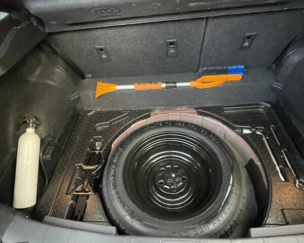 Червоний Ніссан Rogue Sport, об'ємом двигуна 2 л та пробігом 25 тис. км за 21500 $, фото 10 на Automoto.ua