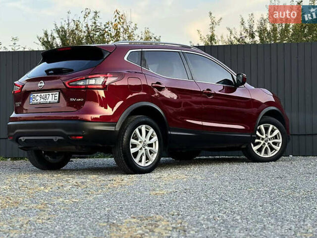 Красный Ниссан Rogue Sport, объемом двигателя 2 л и пробегом 112 тыс. км за 18800 $, фото 24 на Automoto.ua