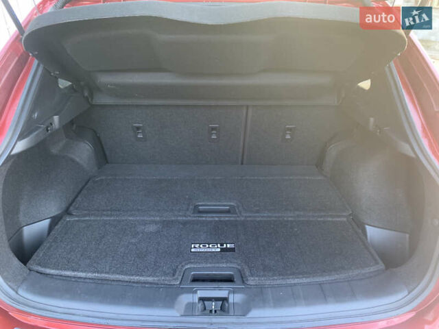 Красный Ниссан Rogue Sport, объемом двигателя 2 л и пробегом 63 тыс. км за 14900 $, фото 15 на Automoto.ua