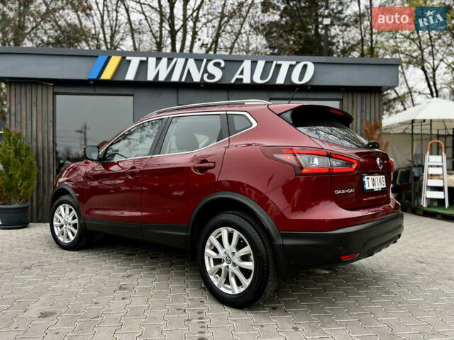 Красный Ниссан Rogue Sport, объемом двигателя 2 л и пробегом 45 тыс. км за 18900 $, фото 22 на Automoto.ua