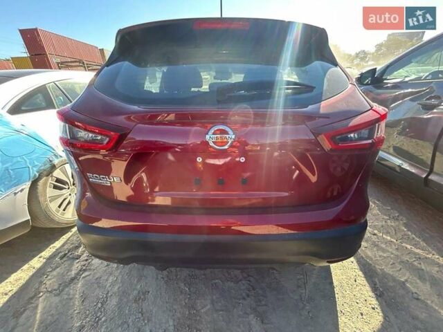 Красный Ниссан Rogue Sport, объемом двигателя 2 л и пробегом 31 тыс. км за 12300 $, фото 1 на Automoto.ua