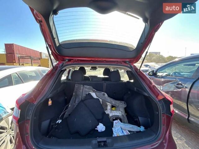 Красный Ниссан Rogue Sport, объемом двигателя 2 л и пробегом 31 тыс. км за 12300 $, фото 4 на Automoto.ua