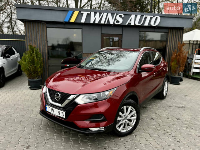 Красный Ниссан Rogue Sport, объемом двигателя 2 л и пробегом 45 тыс. км за 18900 $, фото 10 на Automoto.ua