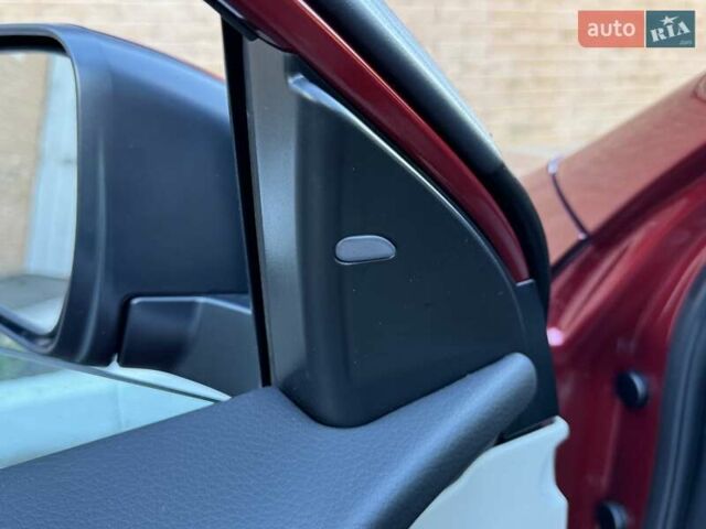 Красный Ниссан Rogue Sport, объемом двигателя 2 л и пробегом 26 тыс. км за 20999 $, фото 21 на Automoto.ua