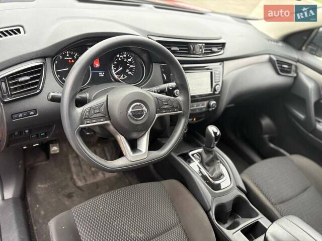 Червоний Ніссан Rogue Sport, об'ємом двигуна 2 л та пробігом 82 тис. км за 16500 $, фото 16 на Automoto.ua