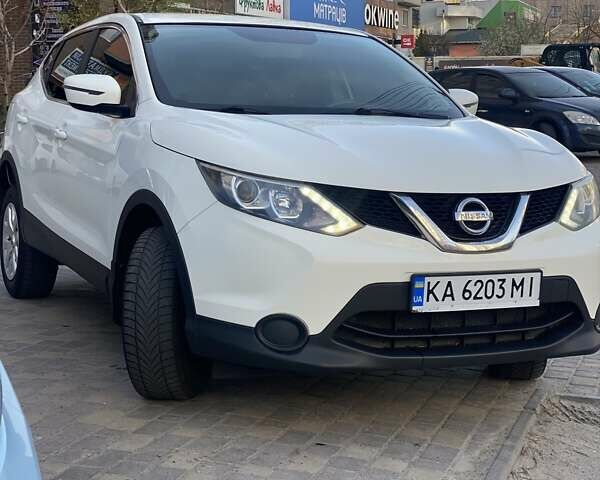 Ниссан Rogue Sport, объемом двигателя 1.2 л и пробегом 105 тыс. км за 12500 $, фото 4 на Automoto.ua