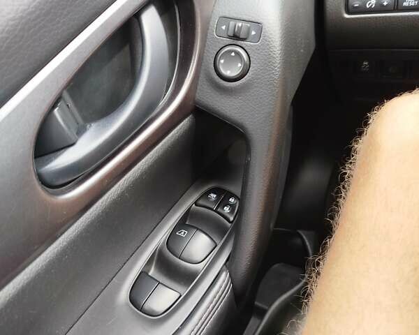 Ниссан Rogue Sport, объемом двигателя 2 л и пробегом 160 тыс. км за 15300 $, фото 5 на Automoto.ua