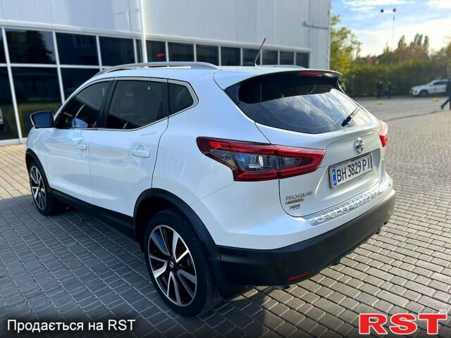 Ниссан Rogue Sport, объемом двигателя 2 л и пробегом 39 тыс. км за 18400 $, фото 7 на Automoto.ua