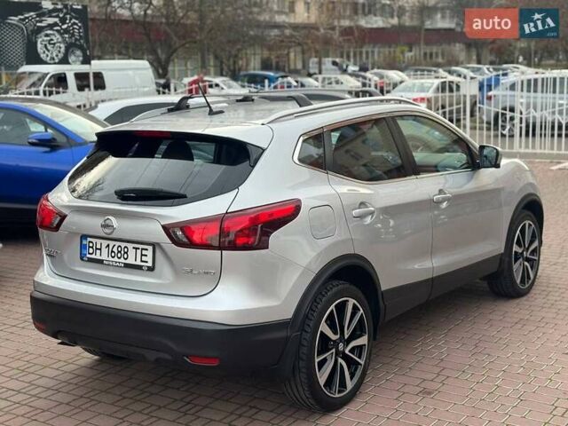 Серый Ниссан Rogue Sport, объемом двигателя 2 л и пробегом 83 тыс. км за 14500 $, фото 5 на Automoto.ua