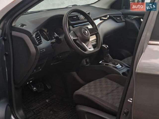 Сірий Ніссан Rogue Sport, об'ємом двигуна 2 л та пробігом 111 тис. км за 13490 $, фото 44 на Automoto.ua