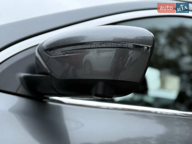 Сірий Ніссан Rogue Sport, об'ємом двигуна 2 л та пробігом 60 тис. км за 17500 $, фото 53 на Automoto.ua
