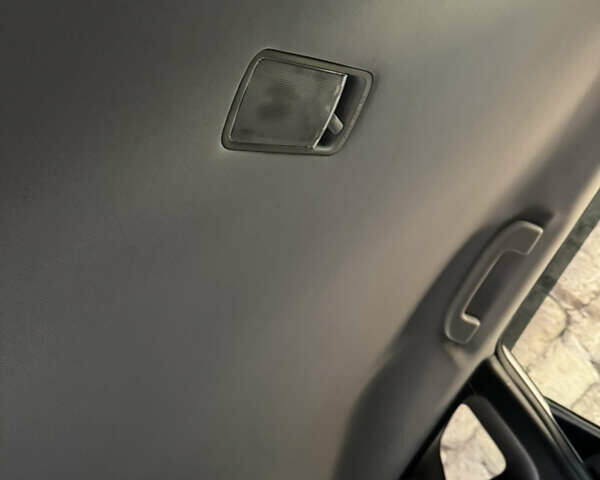 Серый Ниссан Rogue Sport, объемом двигателя 2 л и пробегом 63 тыс. км за 8000 $, фото 7 на Automoto.ua