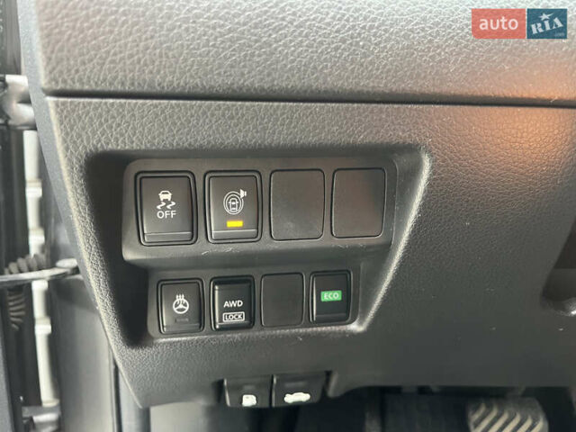 Сірий Ніссан Rogue Sport, об'ємом двигуна 2 л та пробігом 162 тис. км за 15200 $, фото 12 на Automoto.ua