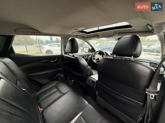 Серый Ниссан Rogue Sport, объемом двигателя 2 л и пробегом 156 тыс. км за 9500 $, фото 8 на Automoto.ua