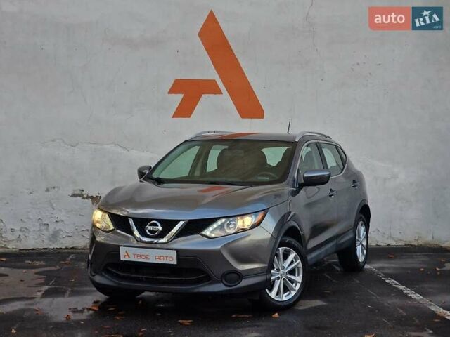 Сірий Ніссан Rogue Sport, об'ємом двигуна 2 л та пробігом 111 тис. км за 13490 $, фото 7 на Automoto.ua