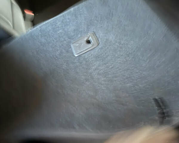 Серый Ниссан Rogue Sport, объемом двигателя 2 л и пробегом 63 тыс. км за 8000 $, фото 8 на Automoto.ua