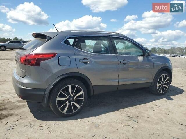 Серый Ниссан Rogue Sport, объемом двигателя 2 л и пробегом 181 тыс. км за 2000 $, фото 2 на Automoto.ua