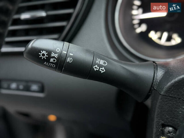 Сірий Ніссан Rogue Sport, об'ємом двигуна 2 л та пробігом 60 тис. км за 17500 $, фото 59 на Automoto.ua