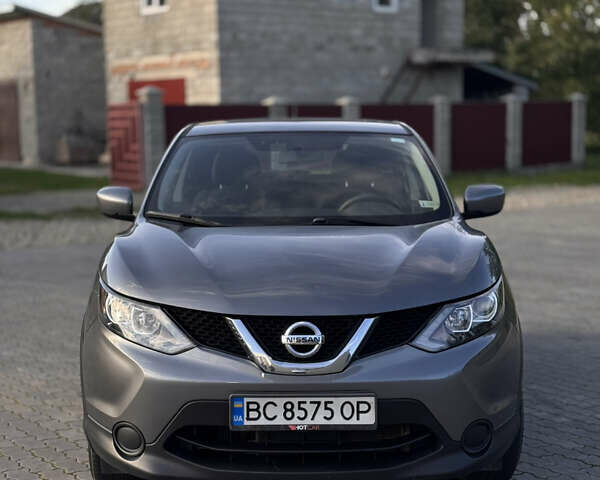 Серый Ниссан Rogue Sport, объемом двигателя 2 л и пробегом 214 тыс. км за 12000 $, фото 1 на Automoto.ua