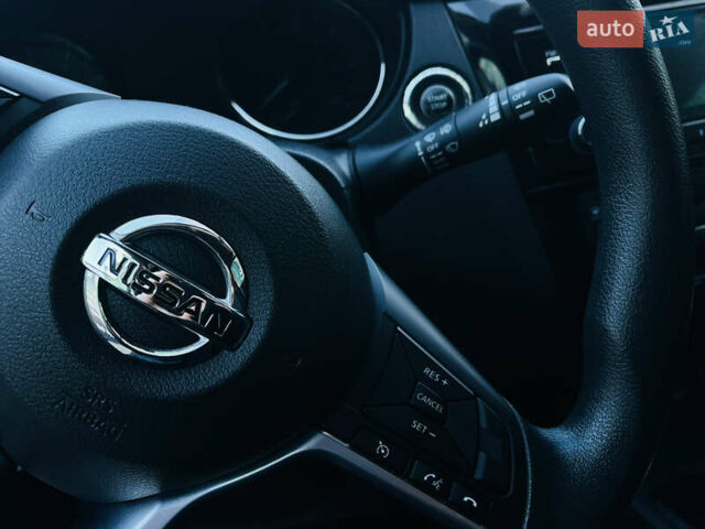 Серый Ниссан Rogue Sport, объемом двигателя 2 л и пробегом 103 тыс. км за 14200 $, фото 23 на Automoto.ua