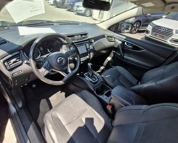 Серый Ниссан Rogue Sport, объемом двигателя 2 л и пробегом 179 тыс. км за 14500 $, фото 3 на Automoto.ua