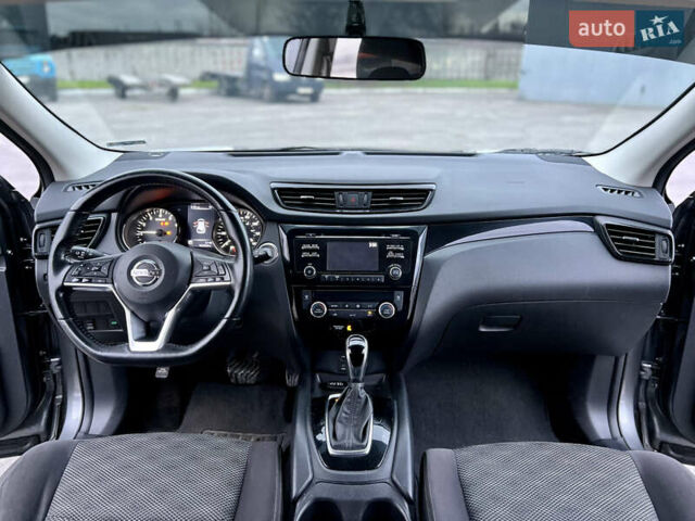 Серый Ниссан Rogue Sport, объемом двигателя 2 л и пробегом 193 тыс. км за 13000 $, фото 21 на Automoto.ua