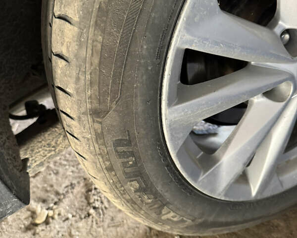 Серый Ниссан Rogue Sport, объемом двигателя 2 л и пробегом 63 тыс. км за 8000 $, фото 20 на Automoto.ua