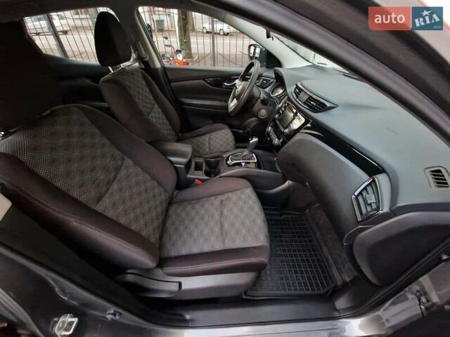 Сірий Ніссан Rogue Sport, об'ємом двигуна 2 л та пробігом 111 тис. км за 13490 $, фото 49 на Automoto.ua