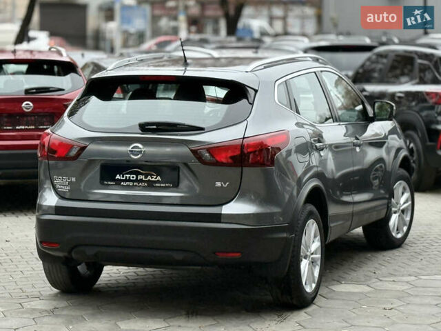 Сірий Ніссан Rogue Sport, об'ємом двигуна 2 л та пробігом 60 тис. км за 17500 $, фото 27 на Automoto.ua
