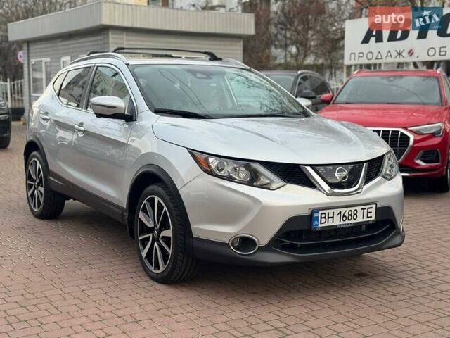 Серый Ниссан Rogue Sport, объемом двигателя 2 л и пробегом 83 тыс. км за 14500 $, фото 3 на Automoto.ua