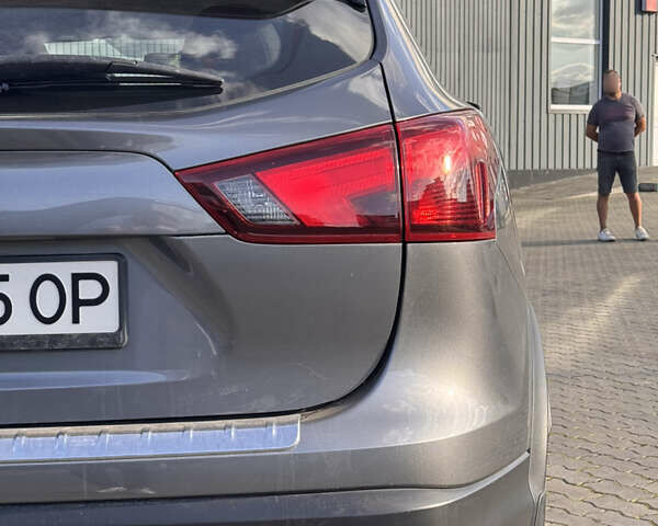 Серый Ниссан Rogue Sport, объемом двигателя 2 л и пробегом 214 тыс. км за 12000 $, фото 23 на Automoto.ua