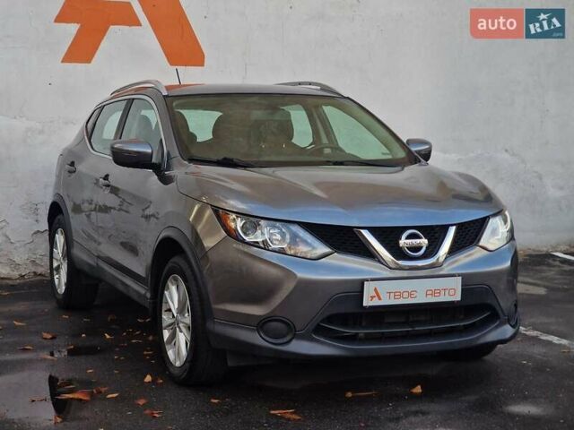 Сірий Ніссан Rogue Sport, об'ємом двигуна 2 л та пробігом 111 тис. км за 13490 $, фото 6 на Automoto.ua