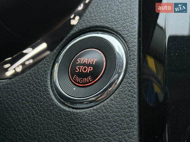 Сірий Ніссан Rogue Sport, об'ємом двигуна 2 л та пробігом 60 тис. км за 17500 $, фото 60 на Automoto.ua