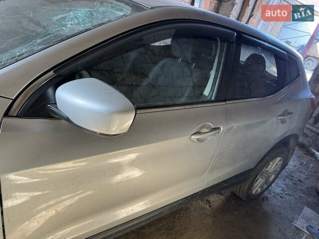 Серый Ниссан Rogue Sport, объемом двигателя 2 л и пробегом 63 тыс. км за 8000 $, фото 10 на Automoto.ua